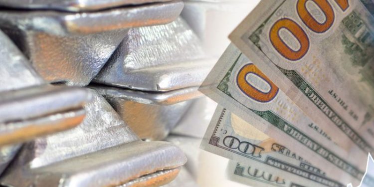 Silver Price Surges Above US$44 Following Fed Rate Decision