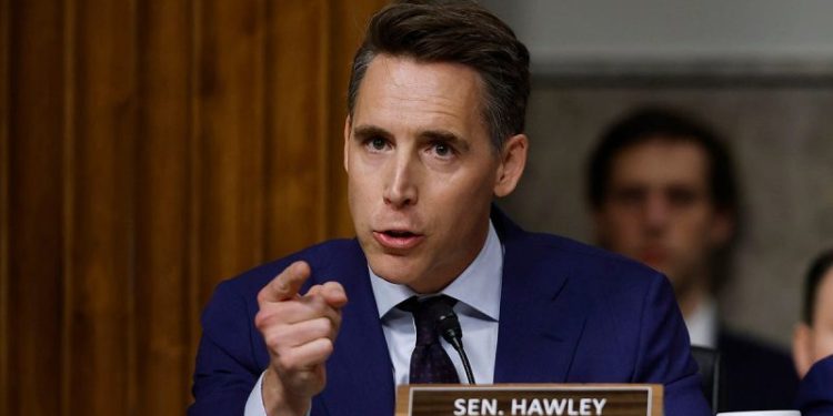 Looming war powers Senate vote ramps up pressure on Hawley after MAGA backlash